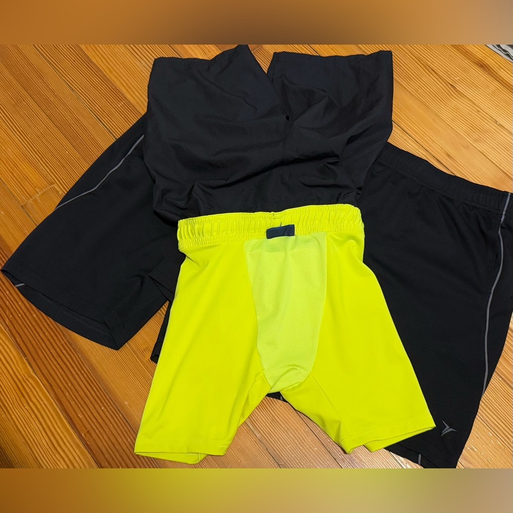4 pairs black Boys Size L GAP & Old Navy shorts - Picture 3 of 8